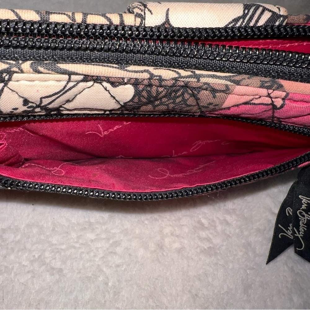 Vera Bradley Turn lock zip around Wallet - Pink, Brown, White preowned - Picture 5 of 5